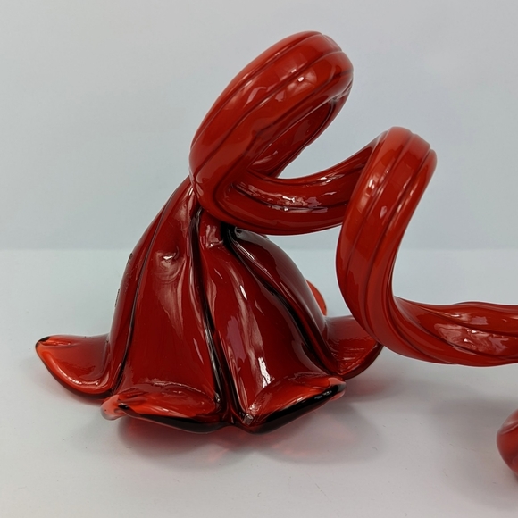 Red Hand blown Art Glass Flower With Corkscrew Stem - Picture 3 of 4